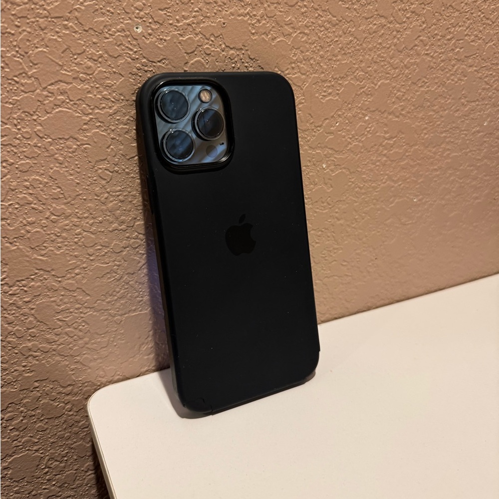 Apple iPhone Black Case
